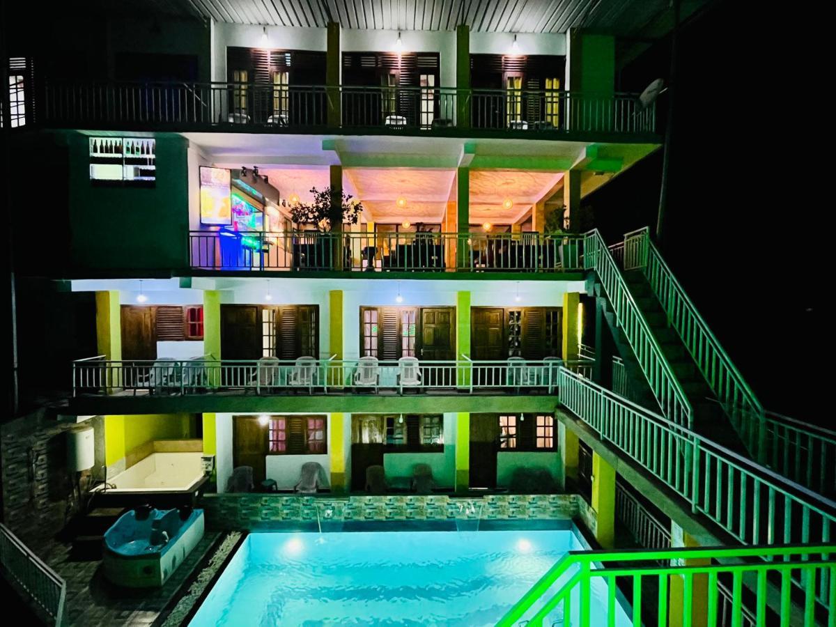 Grand Adamspeak Hotel Nallathanniya Exterior foto