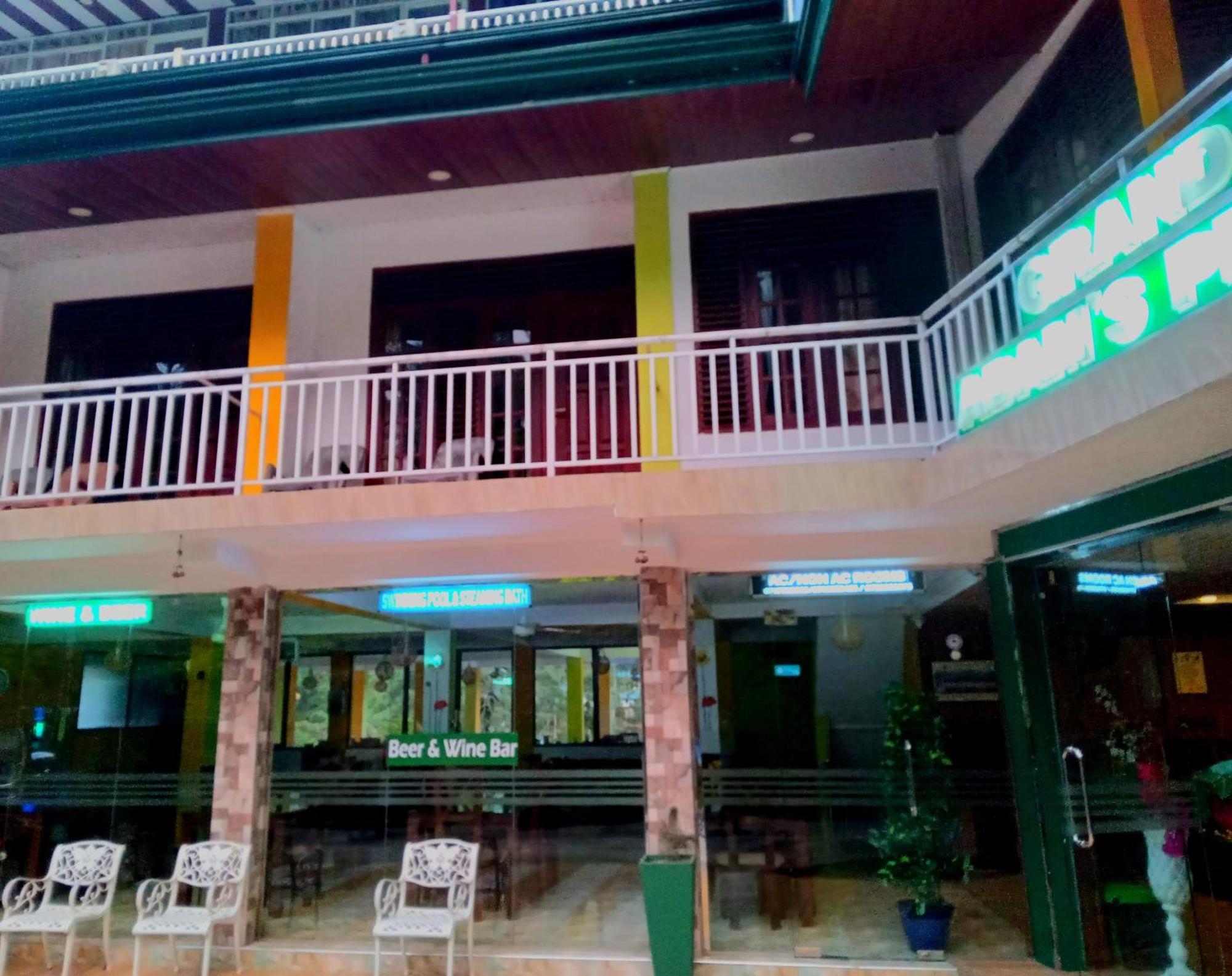 Grand Adamspeak Hotel Nallathanniya Exterior foto