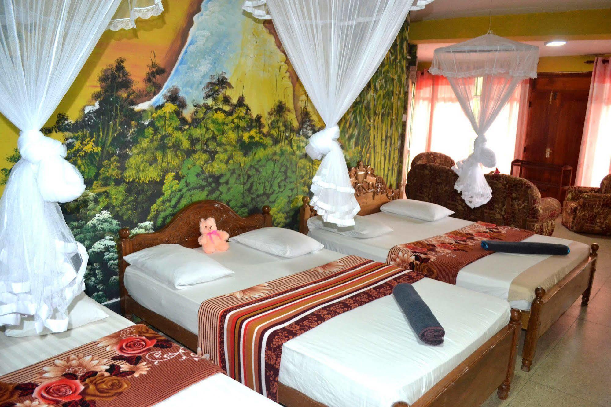 Grand Adamspeak Hotel Nallathanniya Exterior foto